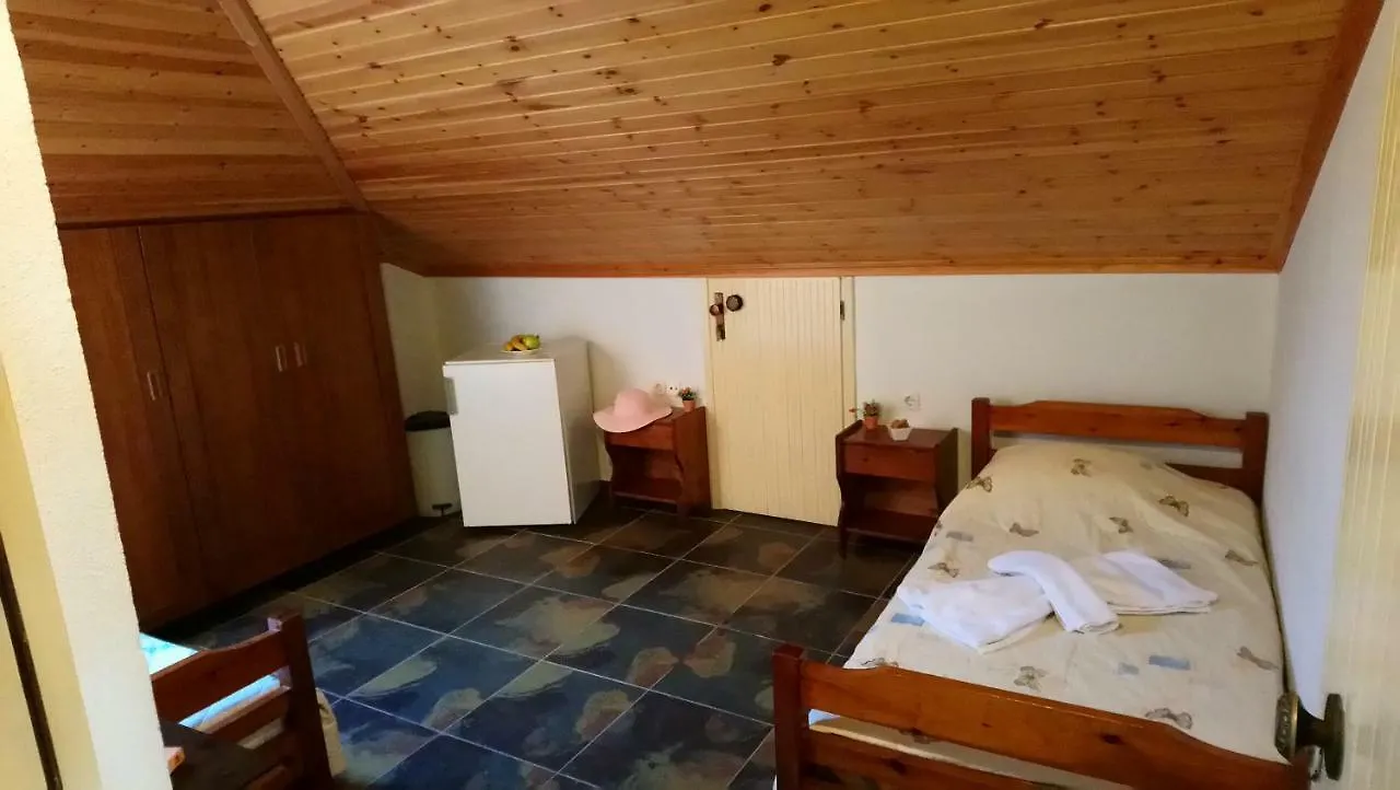 Aparthotel Kiwi Kastle Néa Fókaia